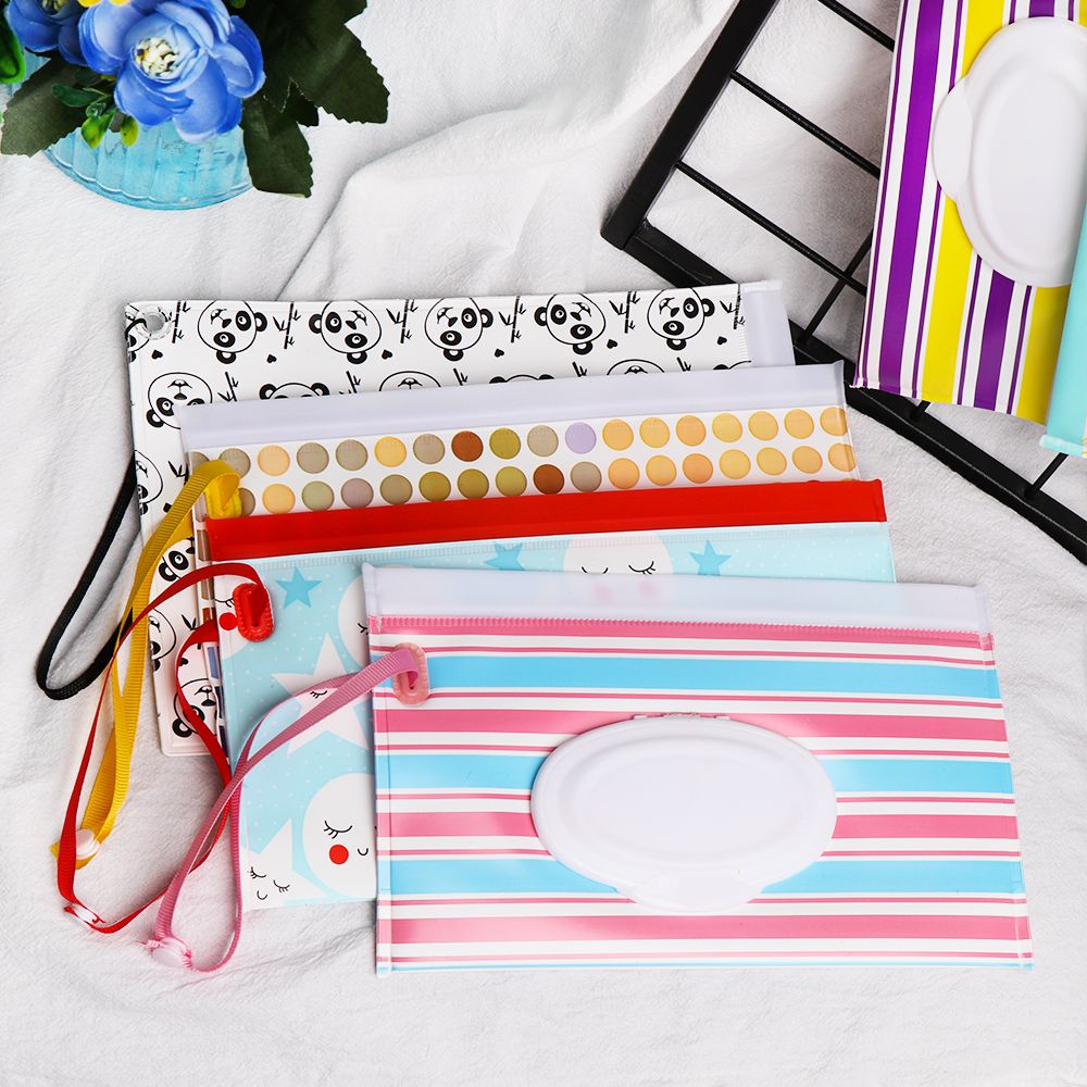 New Baby Wet Wipe Pouch Cute Snap-Strap Refillable Wet Wipes Bag Flip Cover Tissue Box Outdoor Useful Baby Stroller Accessory
