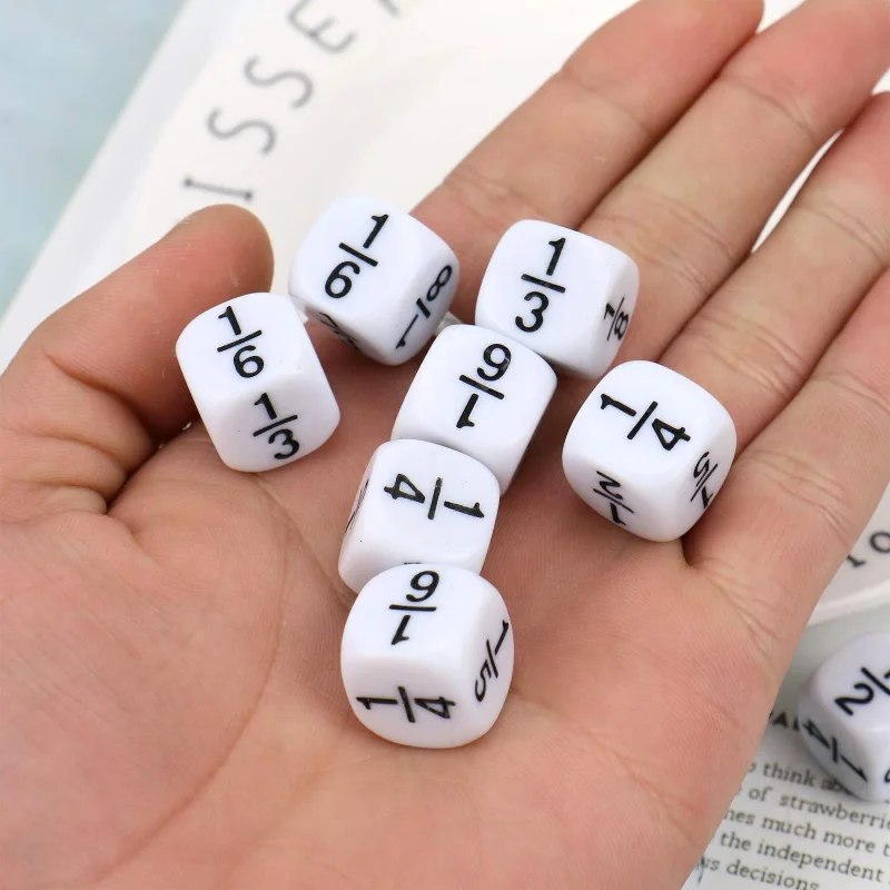 10 ชิ้น/เซ็ตเศษส่วนลูกเต๋าสีขาว 16*16 มม.Fractional Number Dices การศึกษาเด็กคณิตศาสตร์ของเล่นเด็กเกมของเล่น