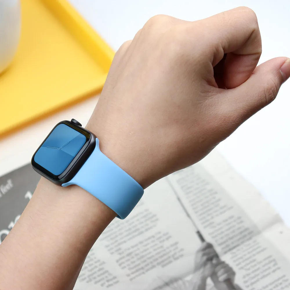 Correa de silicona para Apple Watch, pulsera deportiva de 44mm, 45mm, 40mm, 41mm, 42-38mm y 45 mm, serie iwatch 8 7 6 5 4 3 SE 9 Ultra 2 49mm