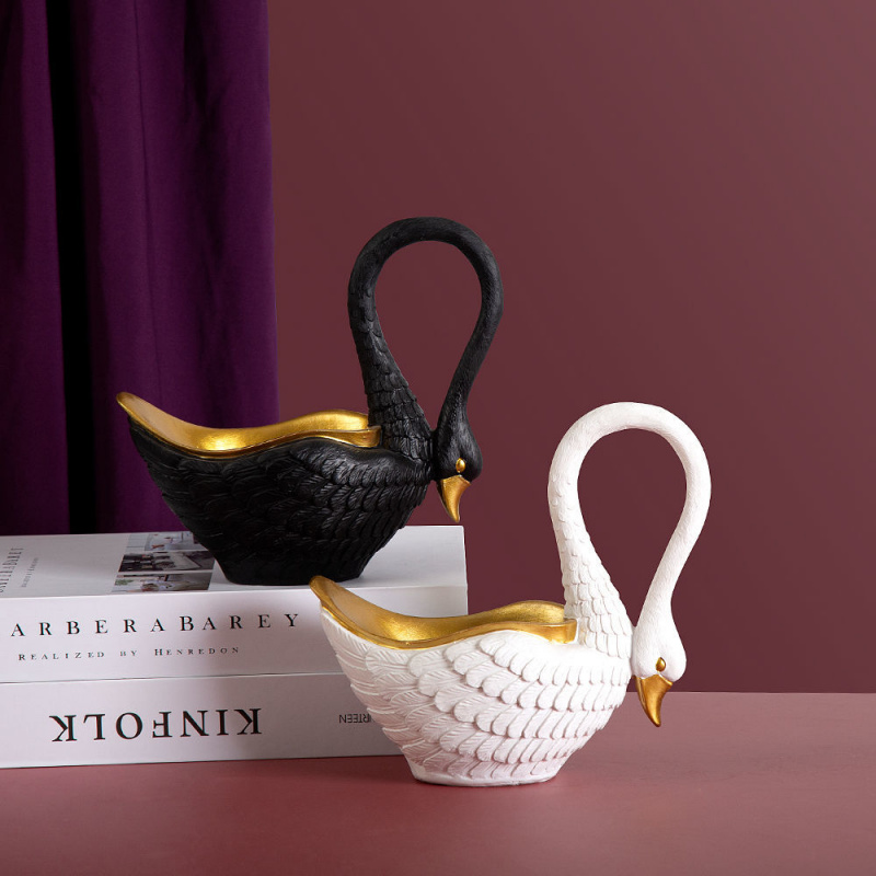 【Large Capacity】Nordic Light Luxury Hallway Key Storage Resin Decoration Couple Swan Living Room Office Storage Decoration