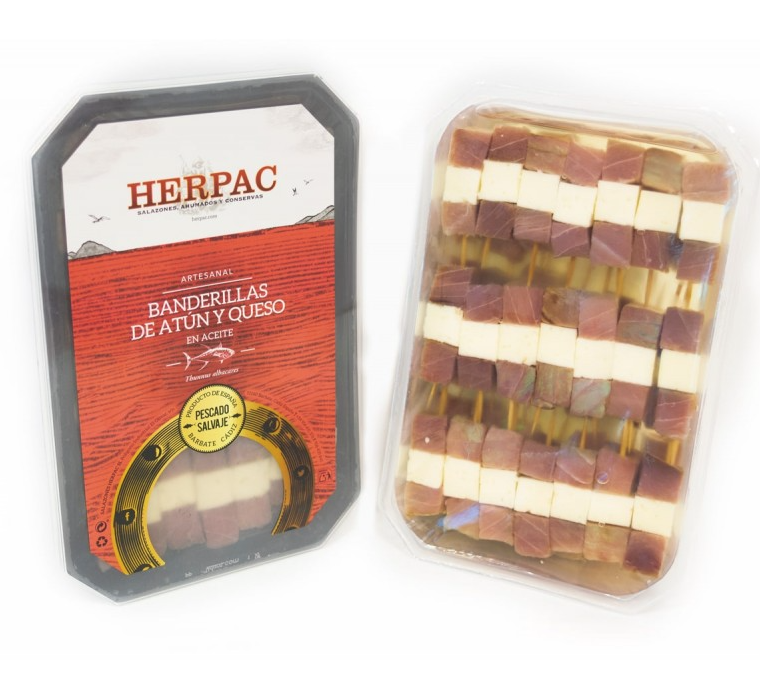 Atum e queijo com 12 unidades, pode se tornar vinte. Defumadores de atum defumado e queijo preservado com óleo.