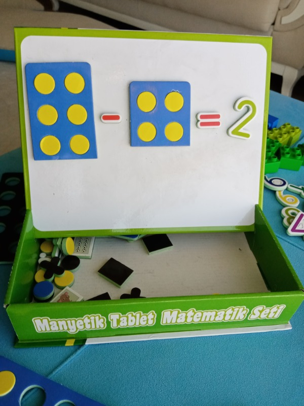 Tablet Magnetik Matematika Mengatur Belajar Matematika dengan Menyenangkan Bagi Anak-anak untuk Prasekolah dan Setelah Belajar dengan Bermain
