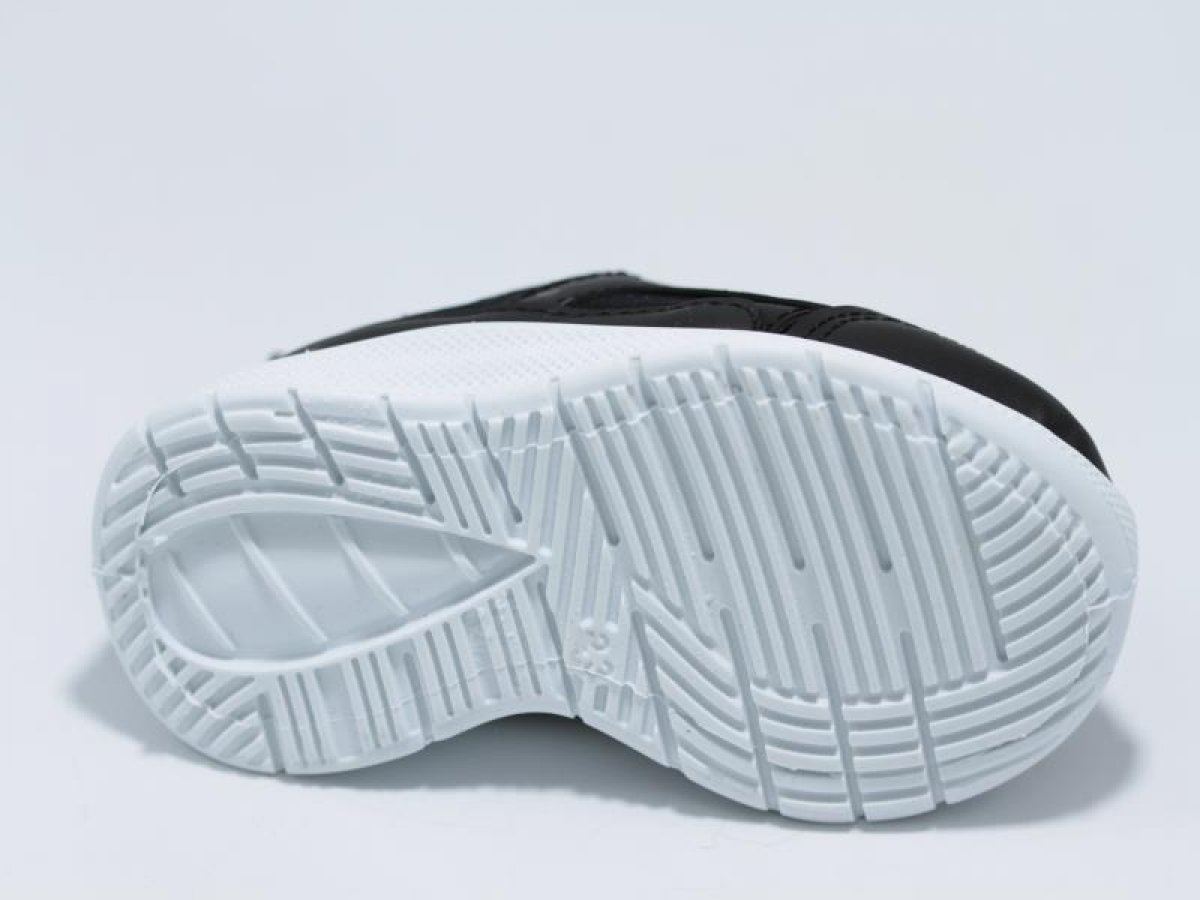 2021 Sepatu Olahraga Modis Bayi Paling Populer untuk Anak Laki-laki Perempuan Sneakers Warna-warni Sepatu Anak Luar Ruangan Antilembap Alas Lembut Bayi untuk 1