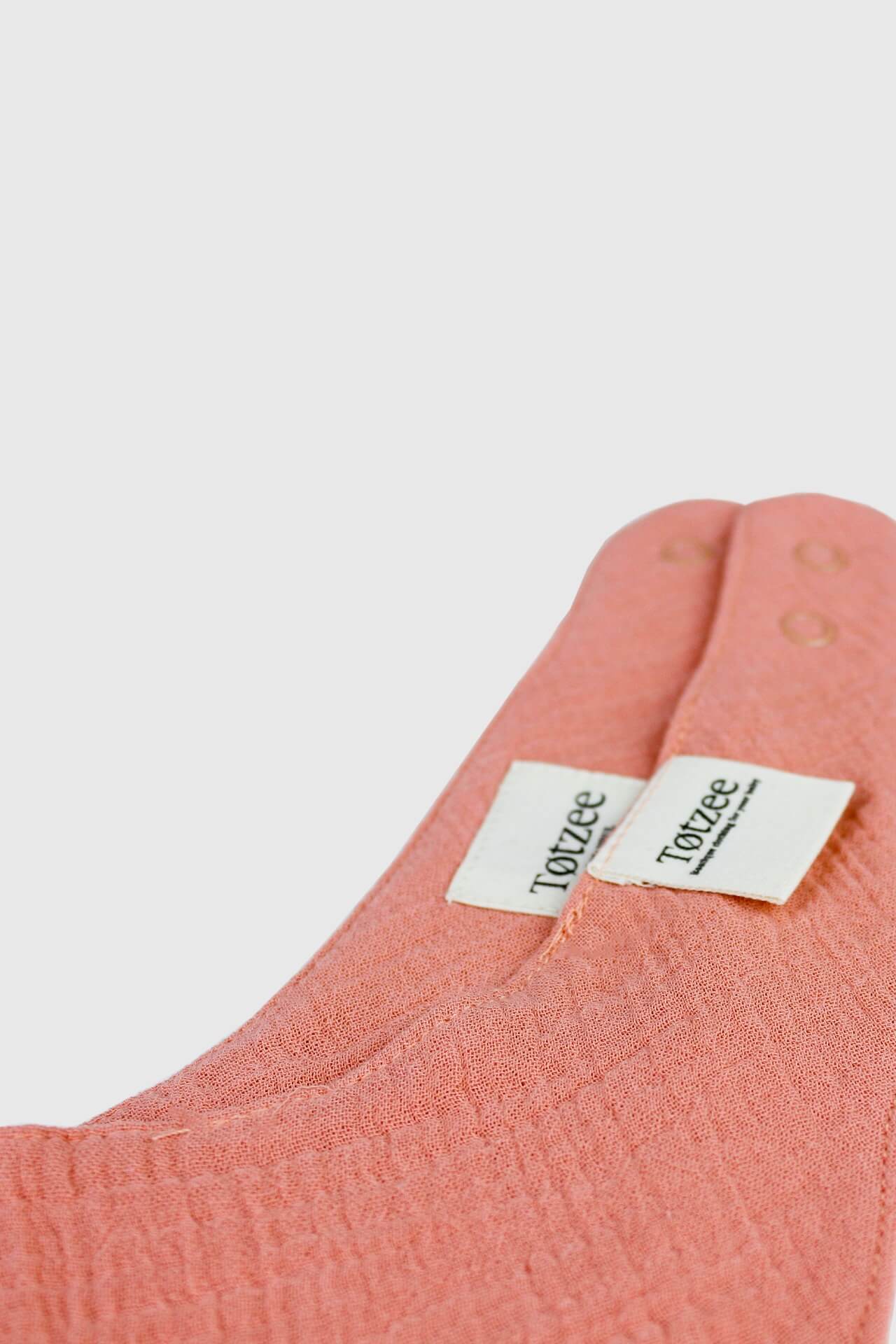 100% Katun Celemek Makanan Bayi Cocok untuk Anak Laki-laki dan Perempuan dengan 4 Pilihan Warna Yang Berbeda