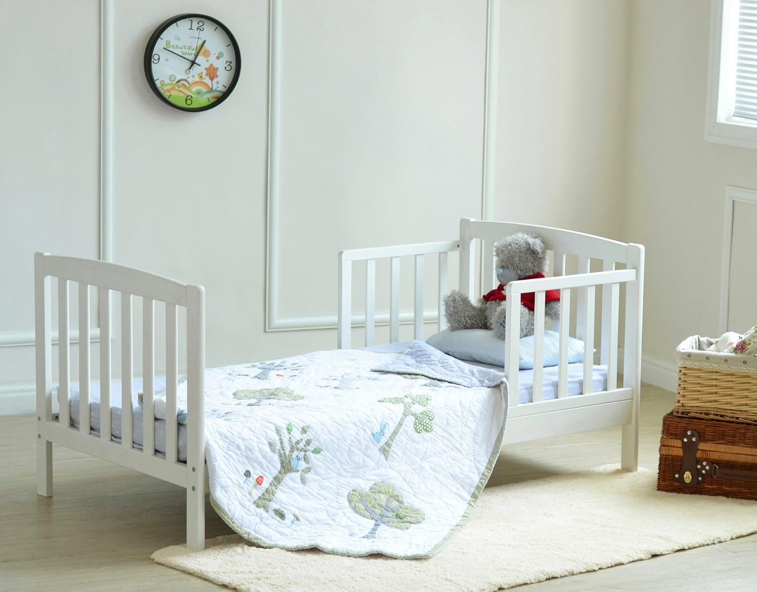 MCC Direct-Lit Blanc en Bois Massif pour Enfant, avec Matelas en Mousse et Barrière de Sécurité (147x87.5 cm)