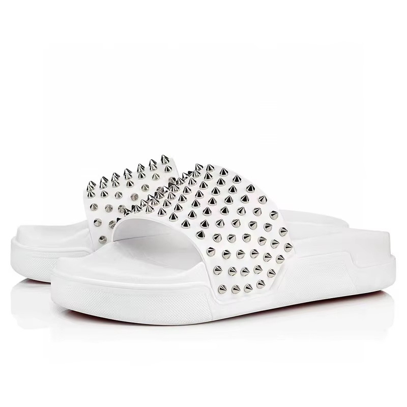 High Quality Men Metal Rivets Decoration Slippers Unisex Platform Sandals Outdoor Slipper Ladies Flip Flops Garden Shoes