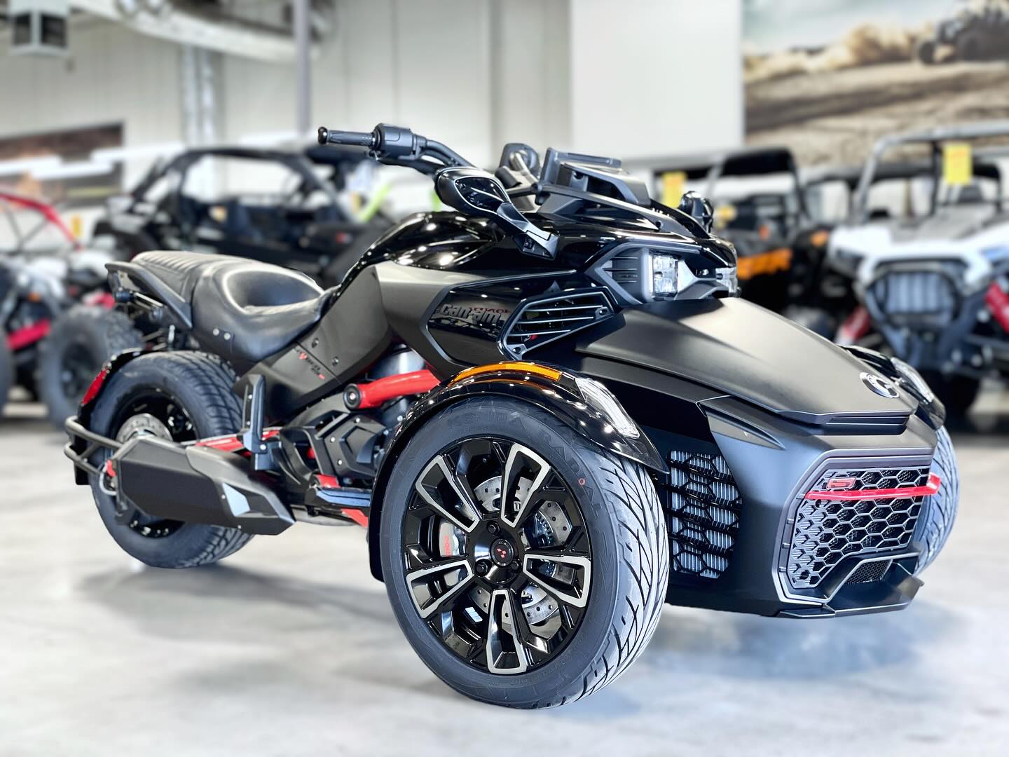 Autentyczny 2024 CanAm Spyder F3-S (monolit czarny satyna) 3 koła motocykl