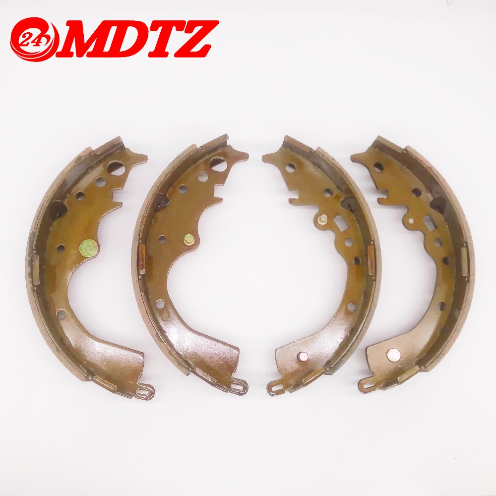 Sepatu Rem Otomotif Berkualitas Tinggi untuk TOYOTA HIACE TACOMA TRH223 KDH222 2004-2020