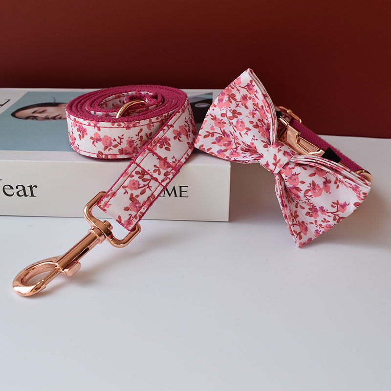 Collar de perro personalizado con hebillas metálicas grabadas, correa de 1.5M, pajarita, collar ajustable para Chihuahua, accesorios para mascotas, fábrica, flores 01