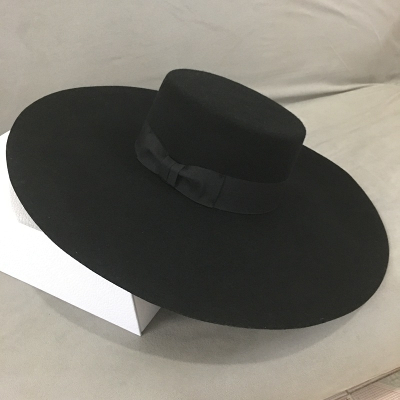 Nuevo sombrero Fedora de lana de ala ancha y cálido de estilo Retro, sombrero de fieltro negro con lazo, sombrero plano de invierno para mujer, sombrero de boda para fiesta, Iglesia