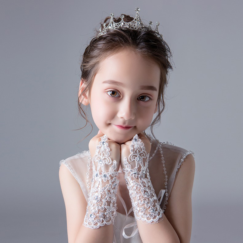 2019 แฟชั่นความงามสาวสีแดงสีขาว Fingerless งานแต่งงานถุงมือลูกไม้สําหรับเจ้าสาวอุปกรณ์จัดงานแต่งงาน Stage Performance