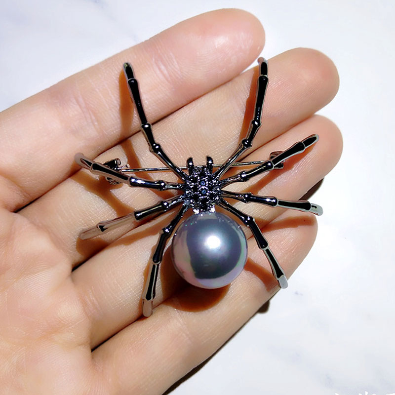 Broche créative araignée noire et blanche exagérée pour hommes et femmes, vêtements de fête, écharpe, accessoires, broches, cadeau