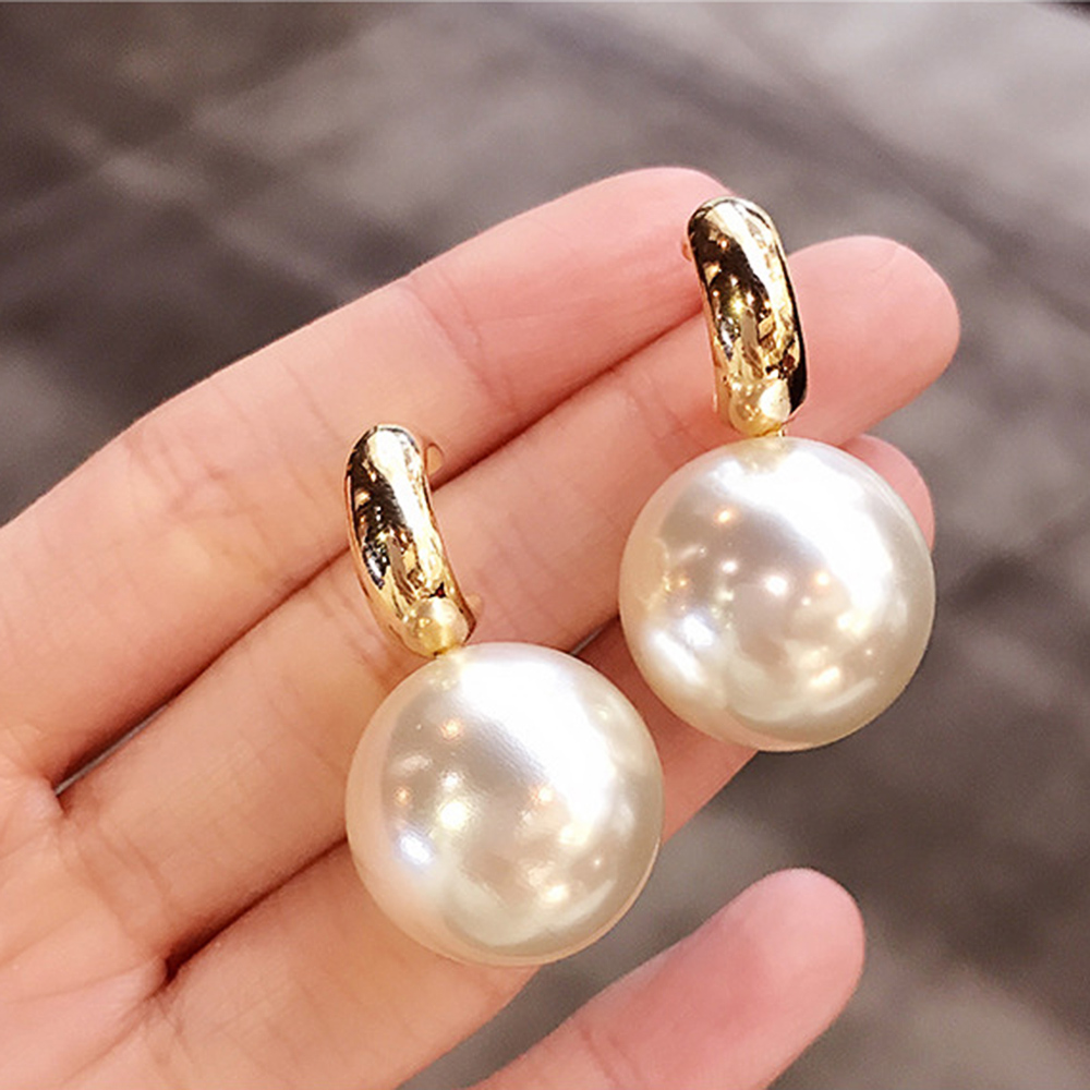 Huitan – boucles d'oreilles rondes simples et élégantes, imitation perle, pour femmes, cadeau d'anniversaire, pour mariage, nouvelle collection