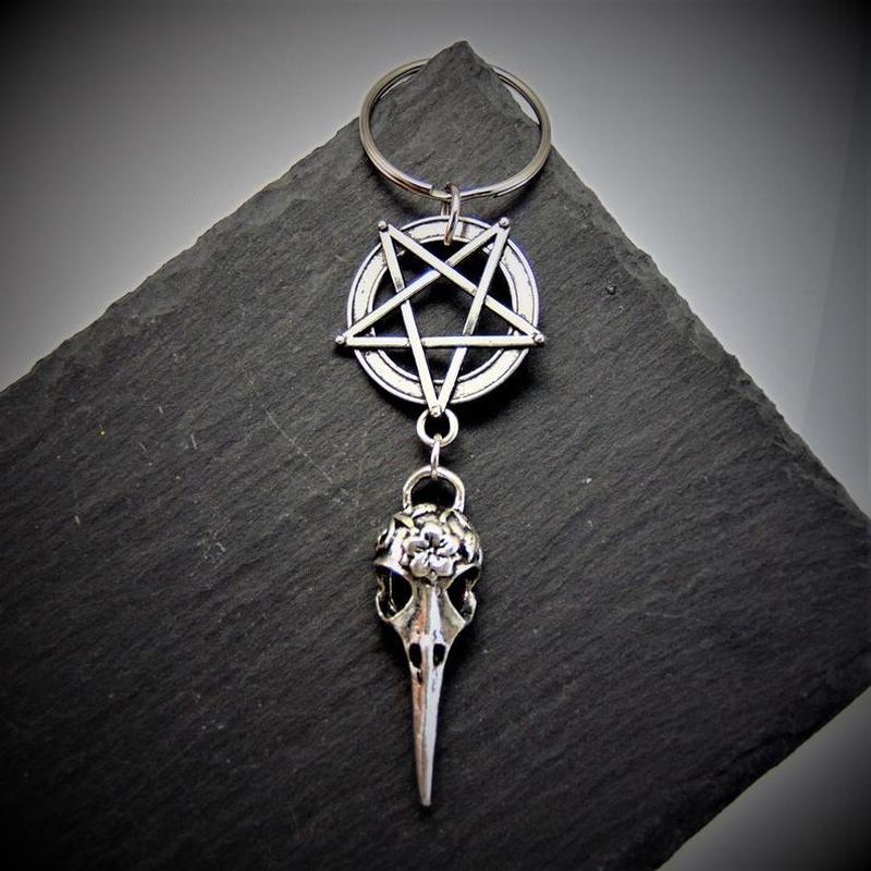 Porte-clés crâne d'oiseau gothique, pentagramme, corbeau, cadeau d'Halloween, nouveau