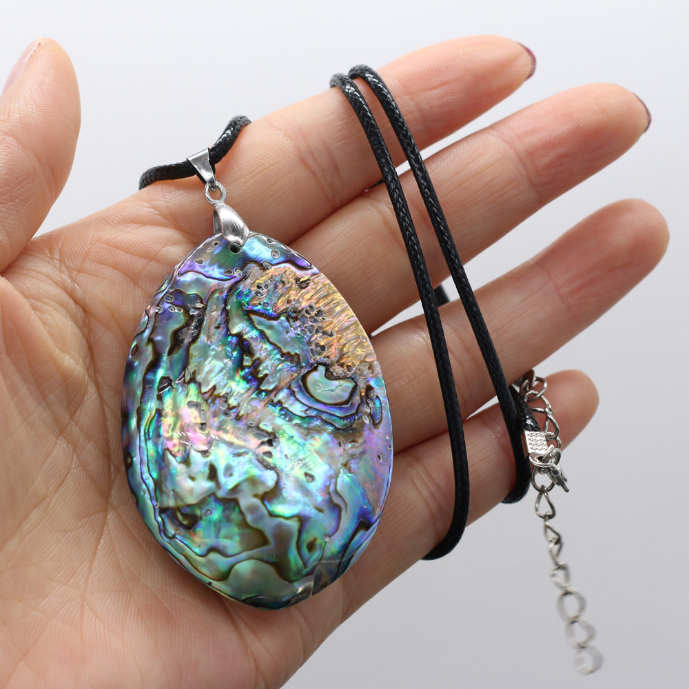Natürliche Abalone Shell Anhänger Oval Form Shell Handwerk Halskette Charms Schmuck Leder Seil Trendy Halsketten Geschenk Partei
