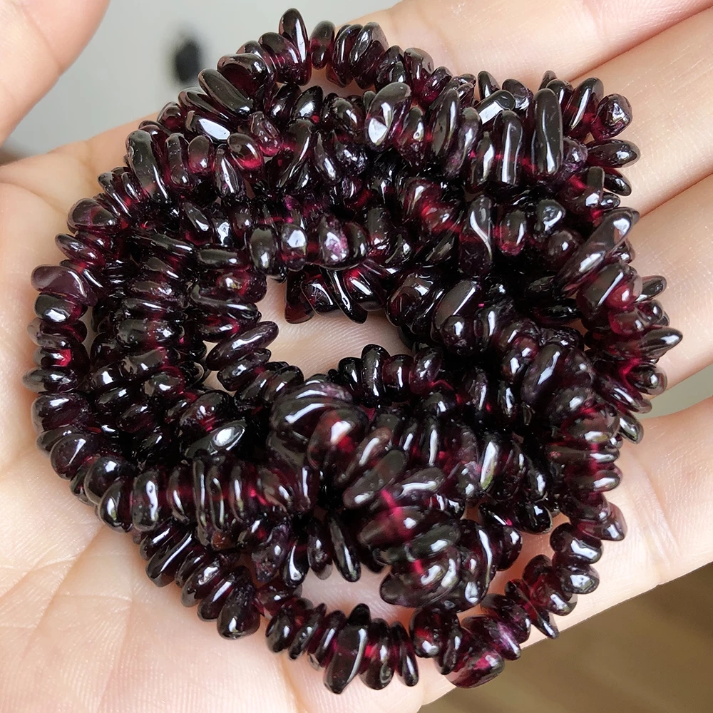 Cuentas de piedra natural de forma irregular de 5-8 mm, granate rojo oscuro para hacer joyas, pulseras y collares DIY, hebras de 33 pulgadas.