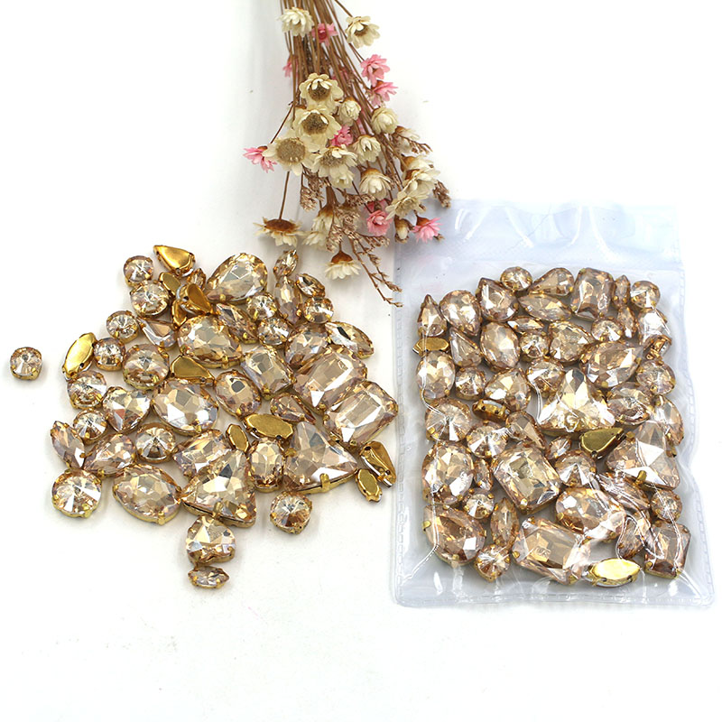 50 unids/bolsa de accesorios de ropa, cristal de champán de forma mixta, diamantes de imitación de costura con base dorada para vestido/ropa/zapatos