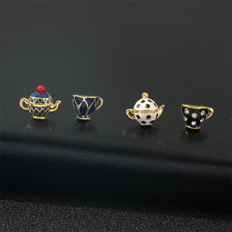 Orecchini a Forma di Tazza da Tè per Donne, Orecchini a Forma di Teiera, Colore Oro, Smalto Asimmetrico, Orecchini a Perno, Regalo per Ragazze, Moda