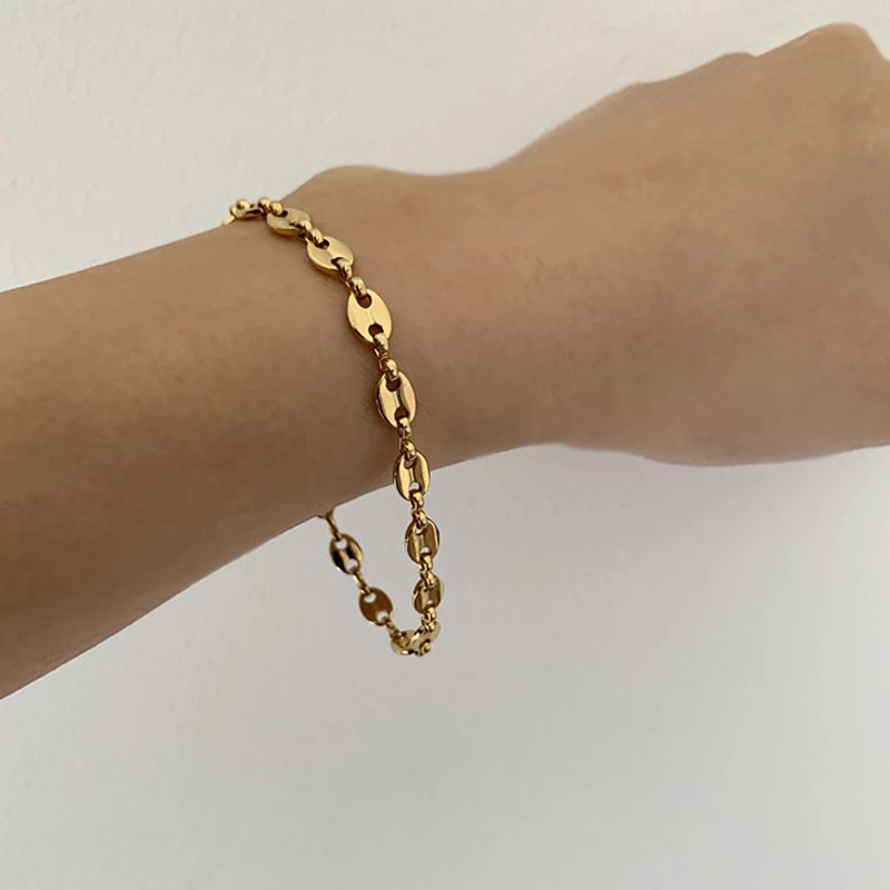 Gelang Hidung Babi untuk Wanita Gelang Rantai Biji Kopi Rantai Tulang Selangka Desain Ceruk Logam Joker Perhiasan Fashion Wanita