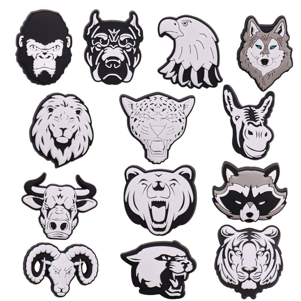 1 Uds. Amuletos de PVC para zapatos de animales, mono blanco y negro, Lobo, vaca, oso, zorro, calzado para jardín, decoraciones de botones, accesorios para zuecos, alfileres