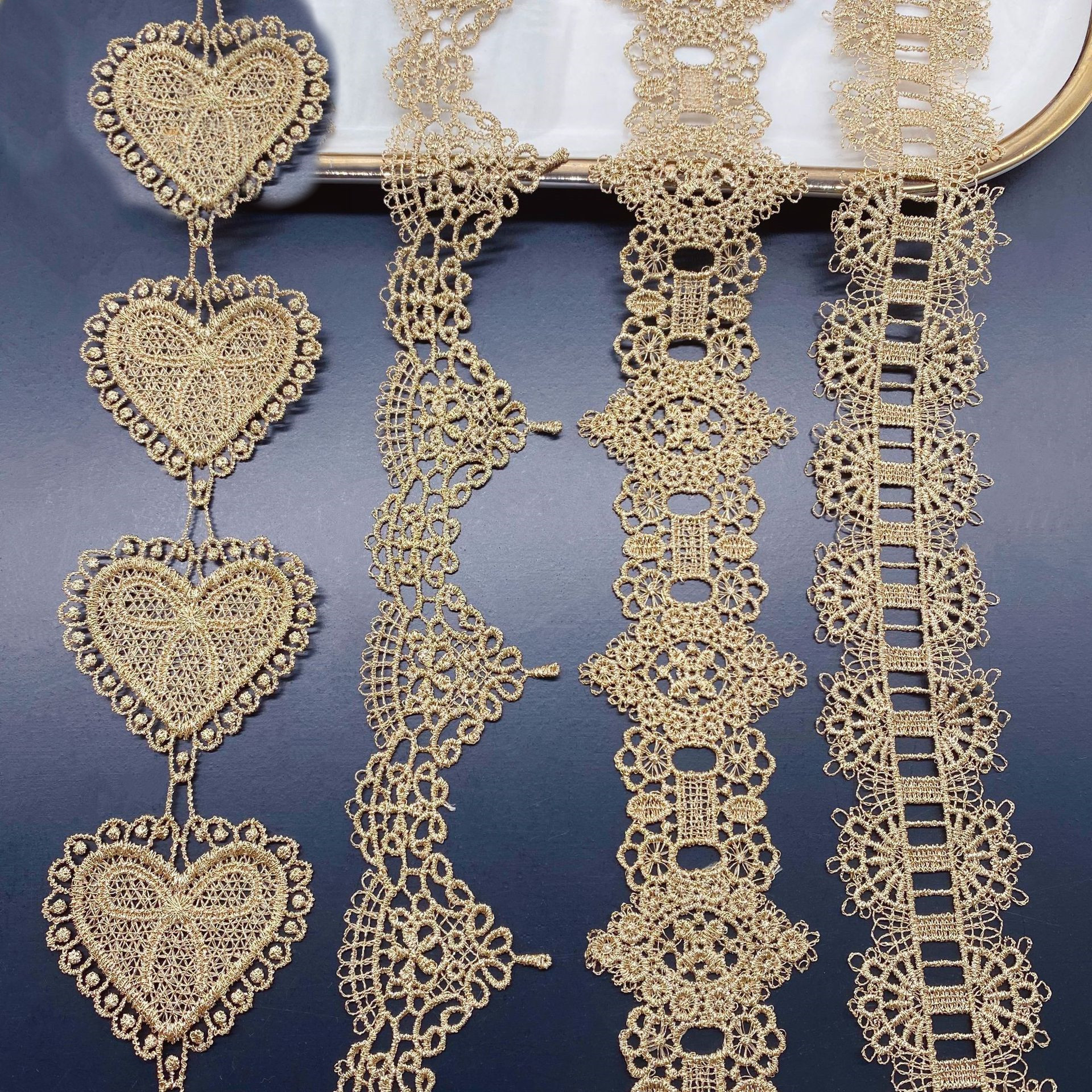 3หลาปักดอกไม้ Love Golden ลูกไม้ผ้าริบบิ้นทำด้วยมือ DIY ผ้างานแต่งงานอุปกรณ์เย็บผ้า