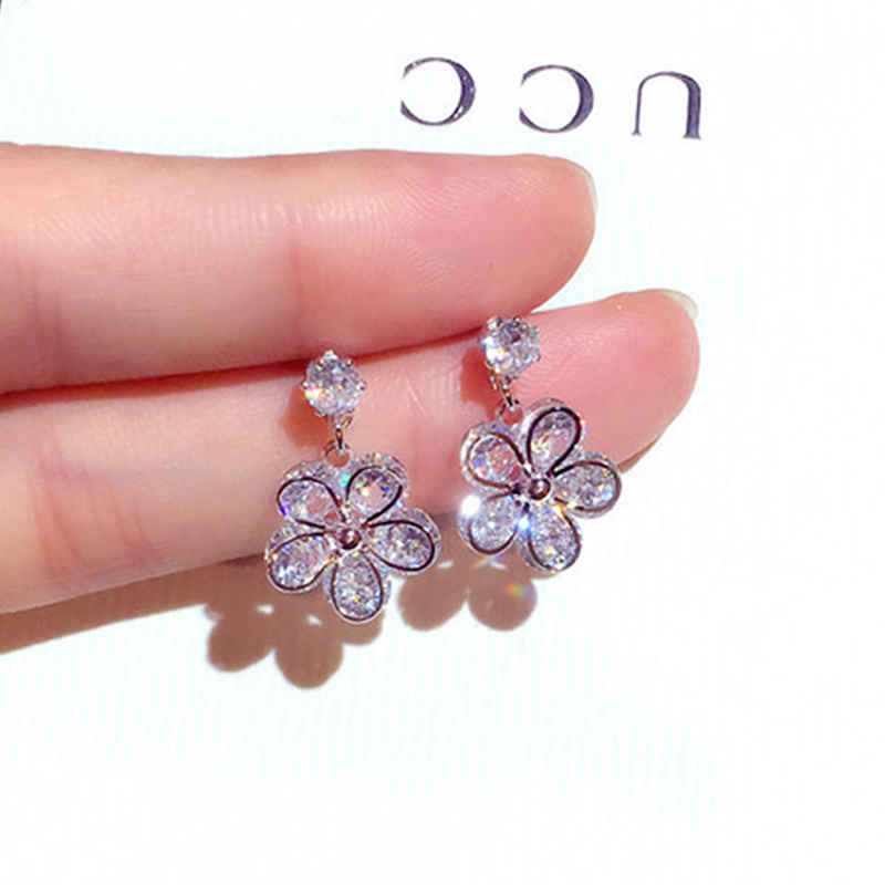 น่ารักเล็กๆคริสตัลส่องแสงเป็นประกายวิบวับดอกไม้ earrring ที่สวยหรู AAA ประดับเพชรต่างหูสตั๊ดสำหรับผู้หญิง feminia B rincos Bijoux จี้ของขวัญ