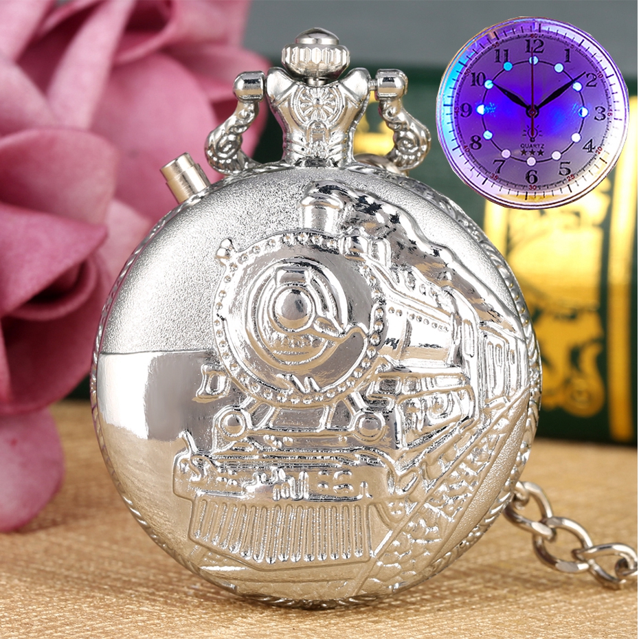 Silber leuchtende LED-Zifferblatt Quarz-Taschenuhr geschnitzt Zug Lokomotive Motor Steampunk Motor Eisenbahn Kette Taschenuhren