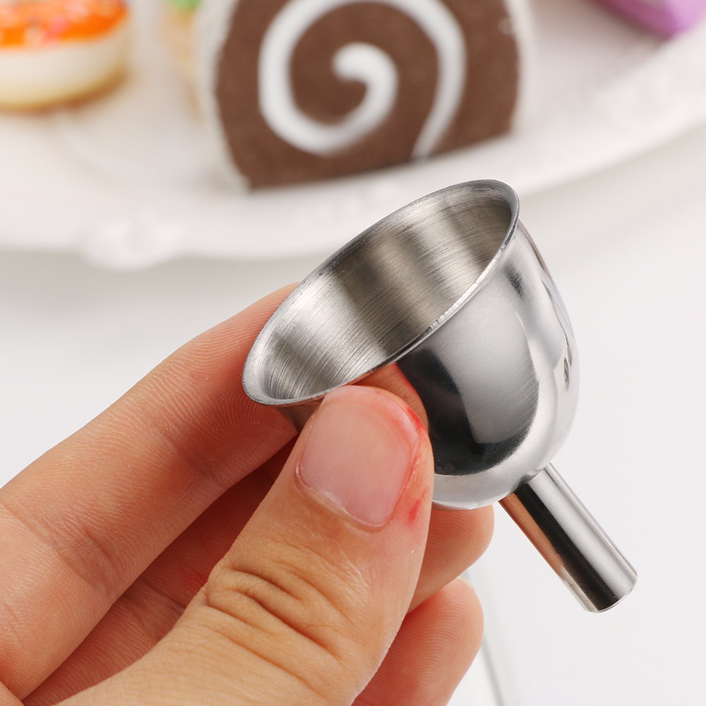Nieuwe 1 Pcs Mini Rvs Bar Wijn Heupfles Trechter Kleine Mond Trechters Voor Vullen Heupfles Bier Inblikken Vloeibare bar Gereedschap