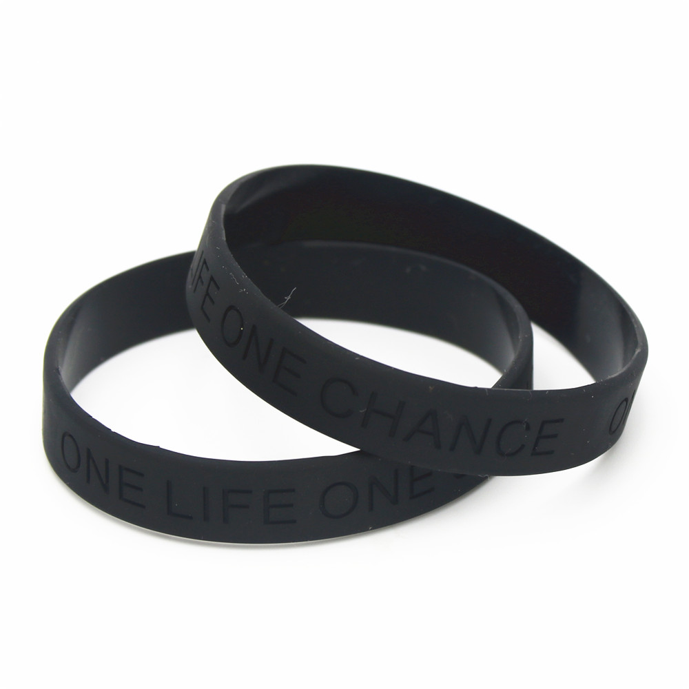 1 PC mode noir une vie une Chance imprimé Bracelet en Silicone Bracelet de sport bracelets en caoutchouc Bracelet hommes femmes bijoux SH066