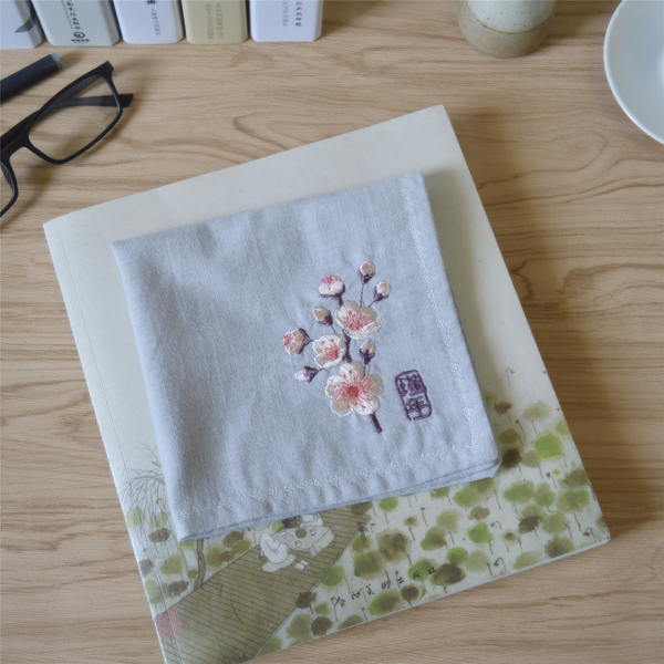 Hoa ở tấn Giáng Sinh Cotton thêu hoa xinh xắn người phụ nữ văn học Retro Monogrammed khăn tay cho quà tặng đám cưới