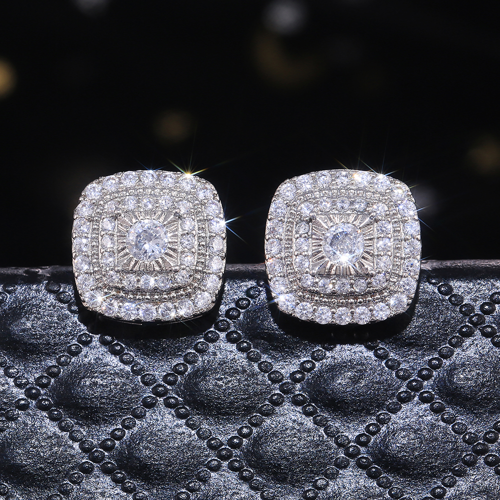 Huitan Brilliant Cubic Zirconia Kolczyki sztyfty dla księżniczki Kwadratowy kształt Wszechstronny styl Fantazyjny prezent Kolczyk damski Klasyczna biżuteria