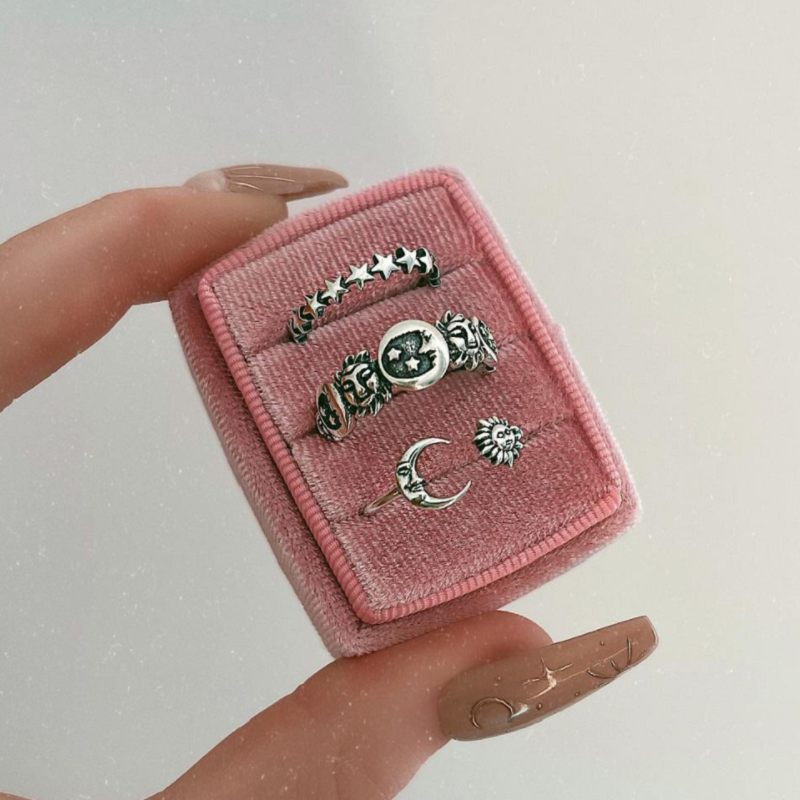 Cincin Bintang Bulan Punk Antik untuk Wanita 3 Buah Perhiasan Cincin Jari Trendi Uniseks Buku Jari Pembukaan Matahari Geometris Warna Perak Retro