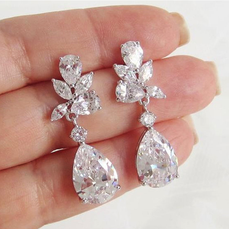 Huitan – boucles d'oreilles pendantes en cristal avec zircon cubique Bling pour femme, bijoux tendance de haute qualité de couleur argent