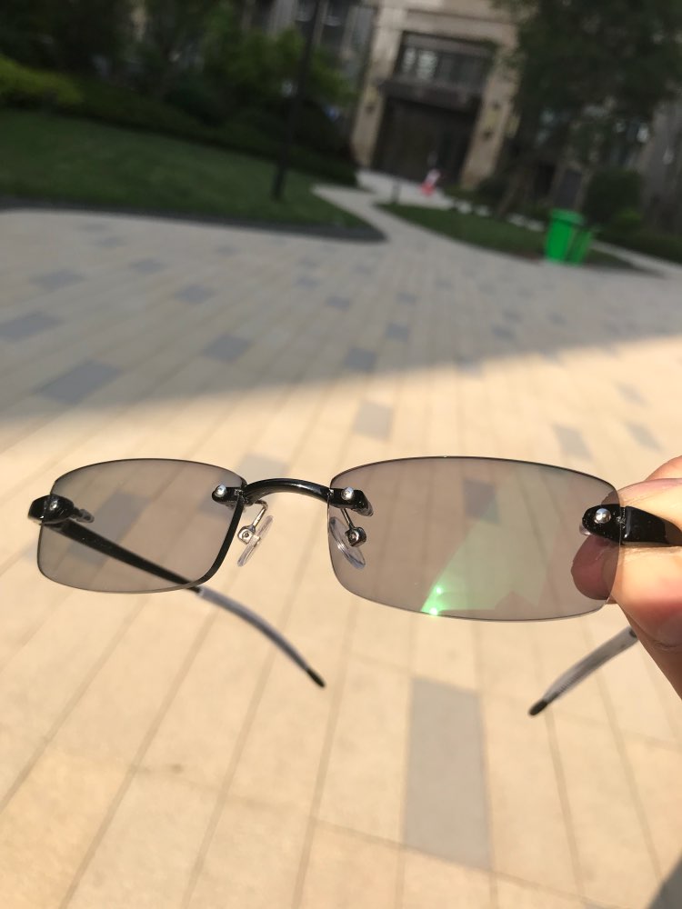 1.67 Gafas de sol fotocromáticas antideslumbrantes con lentes marrones grises y cambio graduado súper fino