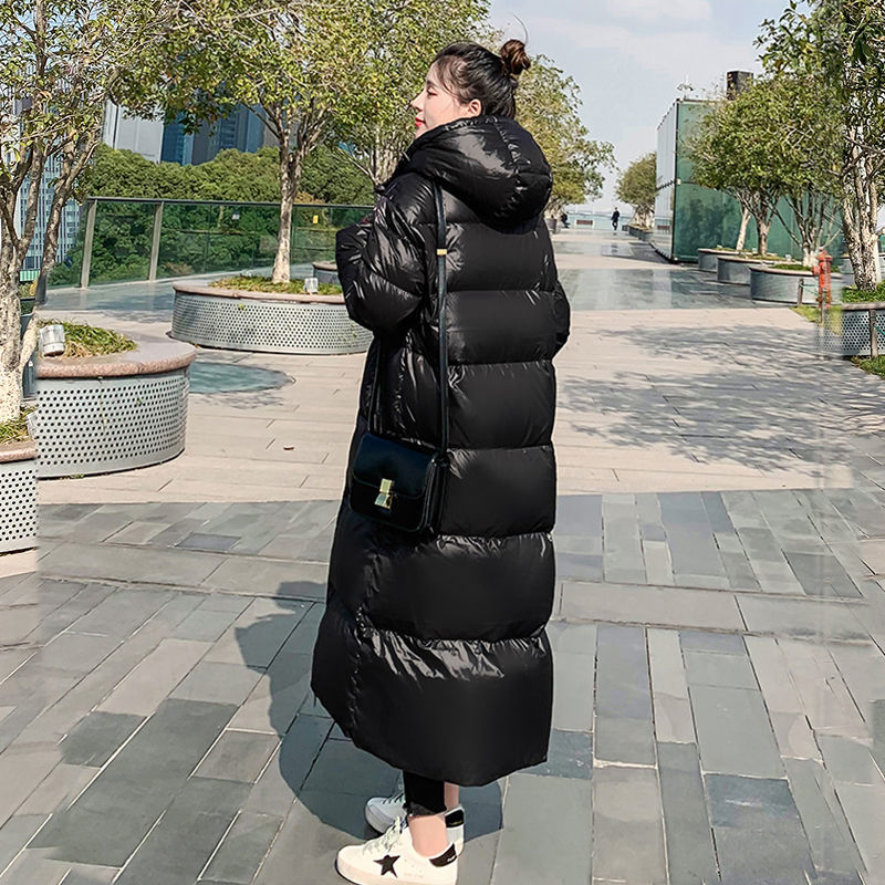 Nova Parka de Inverno 2026 Feminina, Acolchoada, Corta-Vento, Brilhante, com Capuz, Casaco Longo Solto de Algodão 4XL para Mulheres