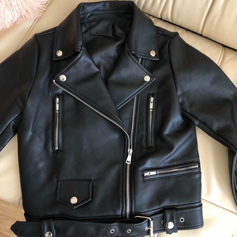 Chaqueta de piel sintética negra para mujer, abrigo básico con cremallera y cuello vuelto, chaqueta de motorista con cinturón, primavera y otoño, novedad
