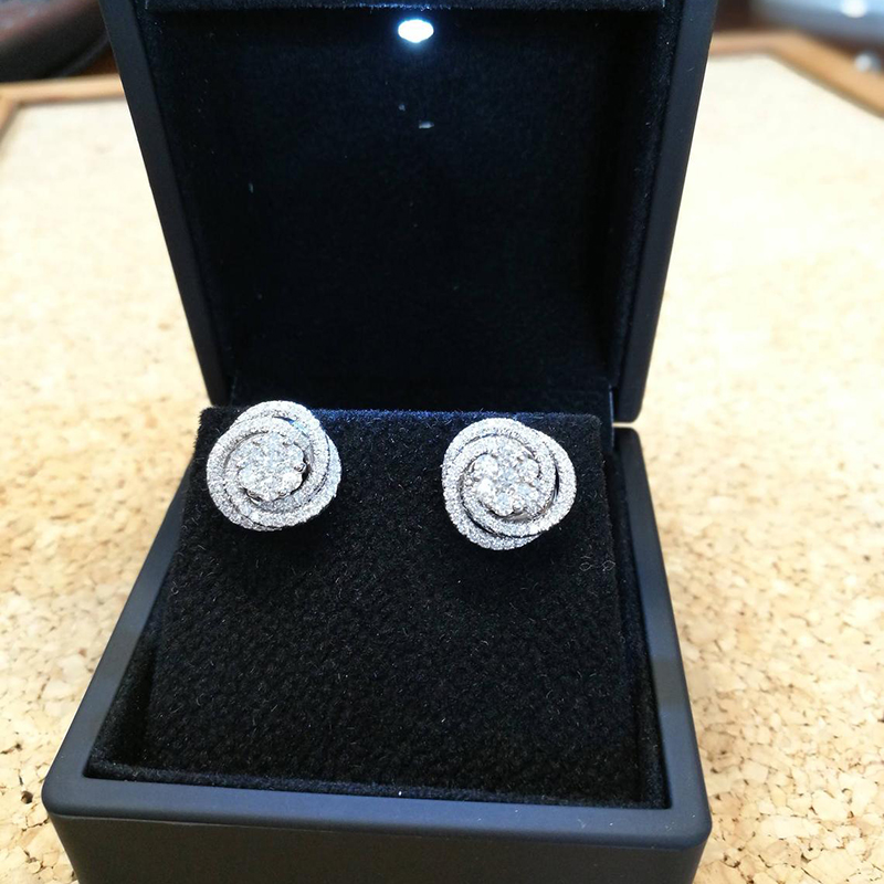 Huitan fantasia zircônia cúbica brincos feminino design delicado moda versátil jóias de orelha luxo acessórios para festa de casamento