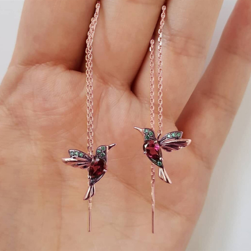 Huitan Boucles d'oreilles pendantes pour femmes, motif petit oiseau coloré et mignon, avec longue chaîne, accessoires de mode pour soirées dansantes, délicates