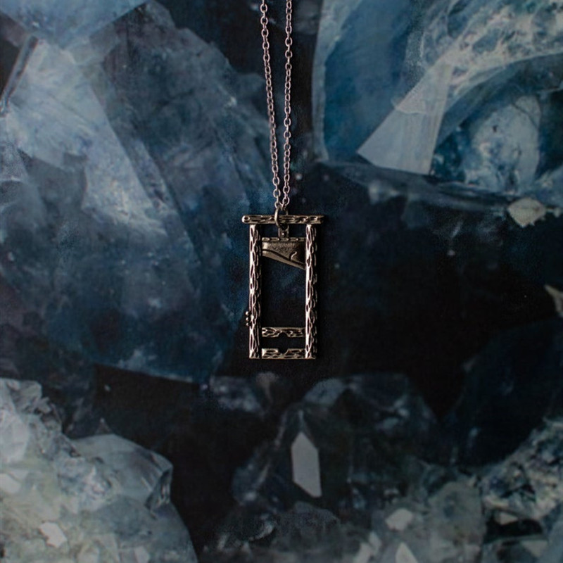 Kalung Guillotine pria perhiasan Vintage Revolusi Perancis menyeramkan Halloween seni liontin hadiah