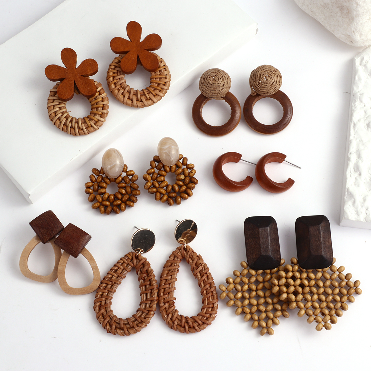 AENSOA boucles d'oreilles en bois de rotin faites à la main pour femmes bohème ethnique géométrique ronde goutte d'eau bois boucles d'oreilles pendantes bijoux