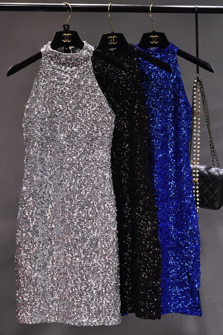 Il nuovo 2021 paillettes collo scintillante Sundress pacchetto natica Sexy coltiva la propria moralità mostra abito sottile senza maniche