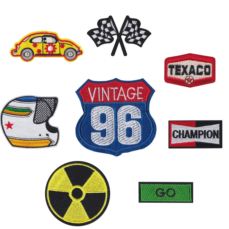 Estilo punk carro corrida capacete locomotiva crachá remendo bordado remendos de ferro para roupas diy crianças adesivos emblemas