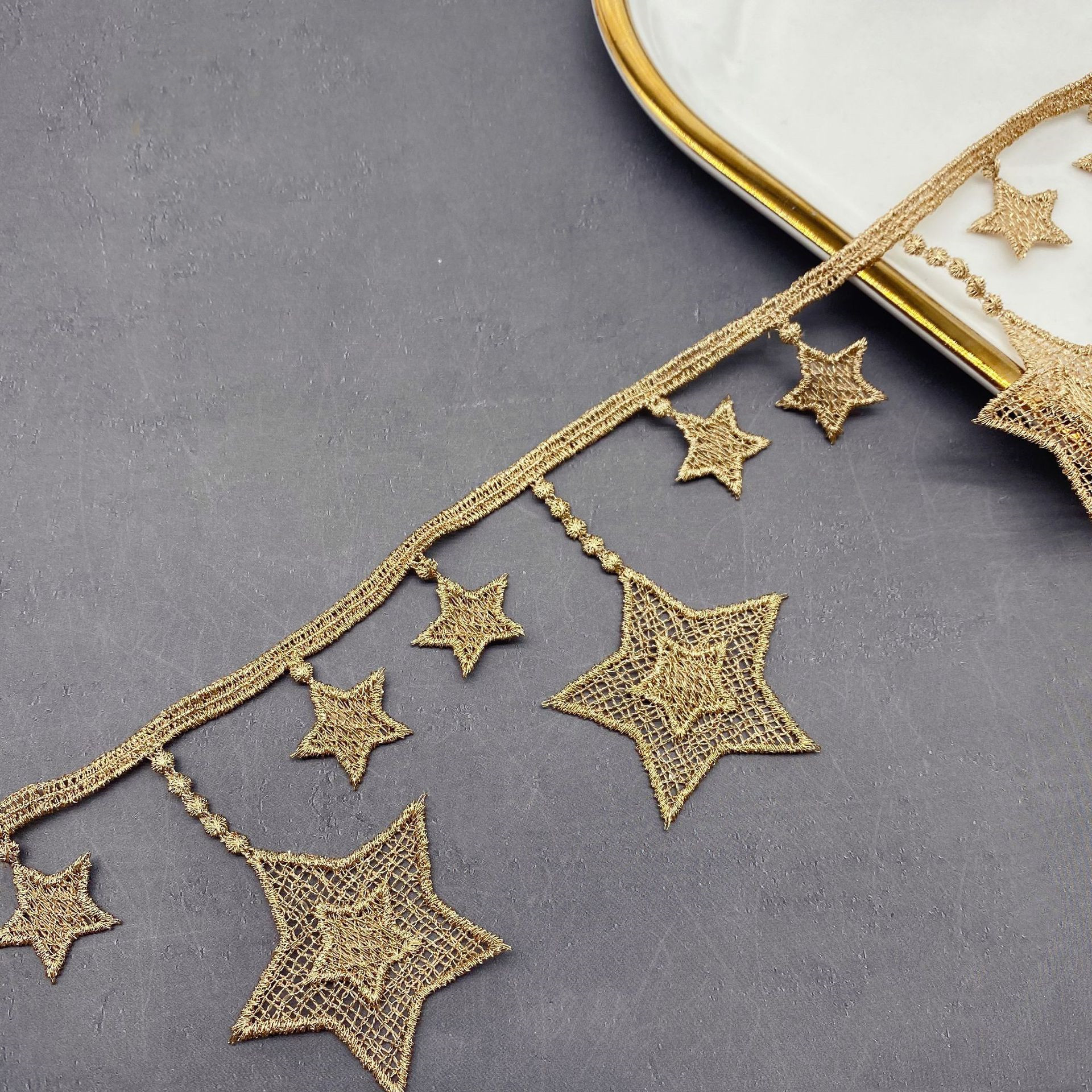 3 หลาปัก Golden Unilateral Star พู่ลูกไม้ผ้าสําหรับเสื้อผ้าอุปกรณ์เย็บผ้า DIY ชุดหมอนเสื้อผ้าอุปกรณ์เสริม