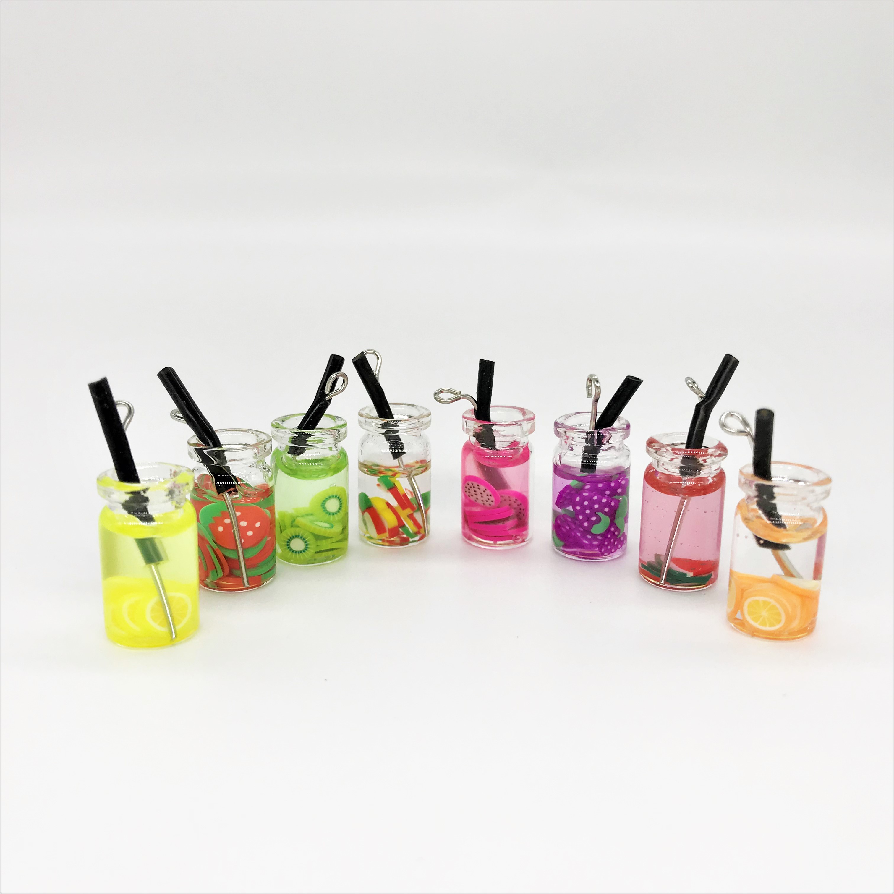 8pcs Dollhouse Miniature Food Mini Resin Fruit Bottle Simulation Drinks Model Toys Fruit Drink Play Dollhouse Dolls Accessories
