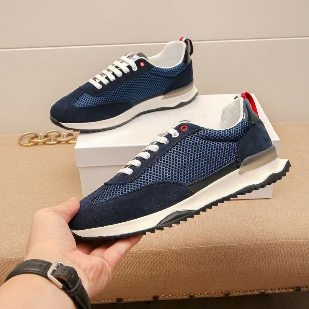 Handgefertigte Casual Sneakers Luxusmarke Herrenschuhe Mesh-Wildleder Obermaterial aus Vollnarbenleder Atmungsaktives Schuhwerk Urlaubsgeschenke