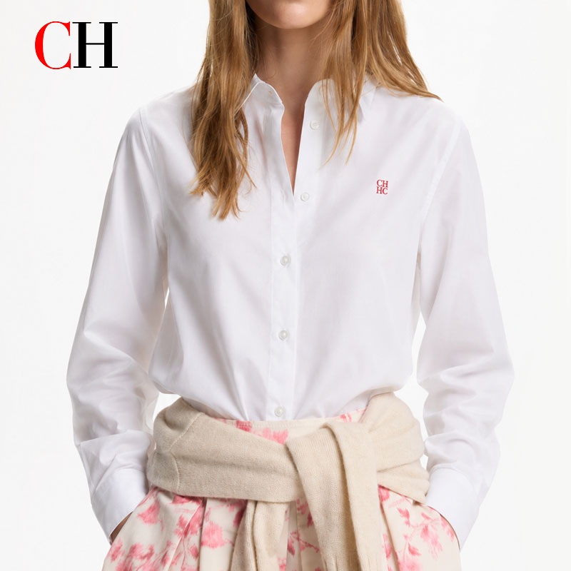 Camicia da donna bianca con logo ricamato, colletto a punta, maniche lunghe, vestibilità regolare, per ufficio.