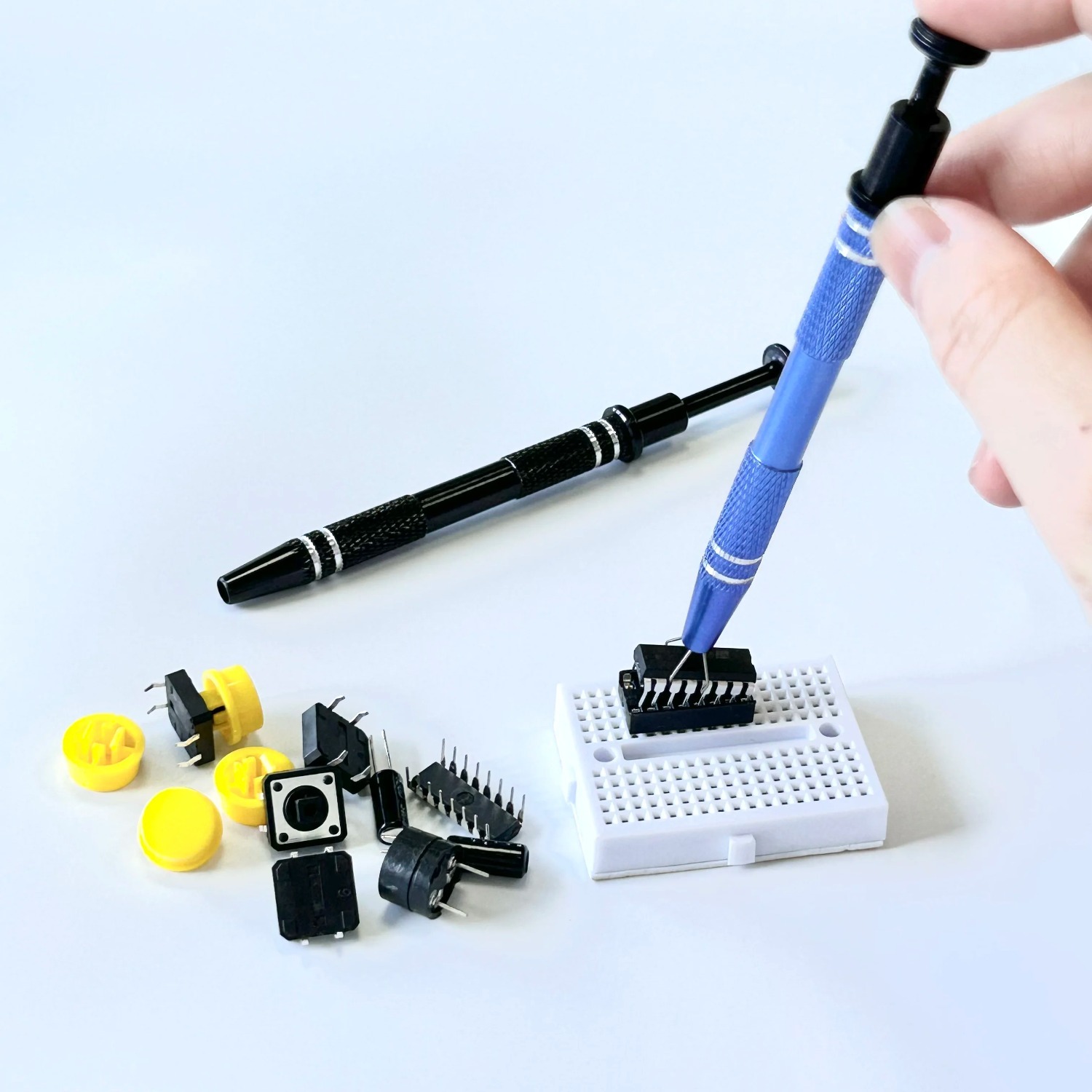 Pinza de cuatro garras para componentes electrónicos, extractor de chips, recogedor de tornillos, herramienta manual para reparación de joyas