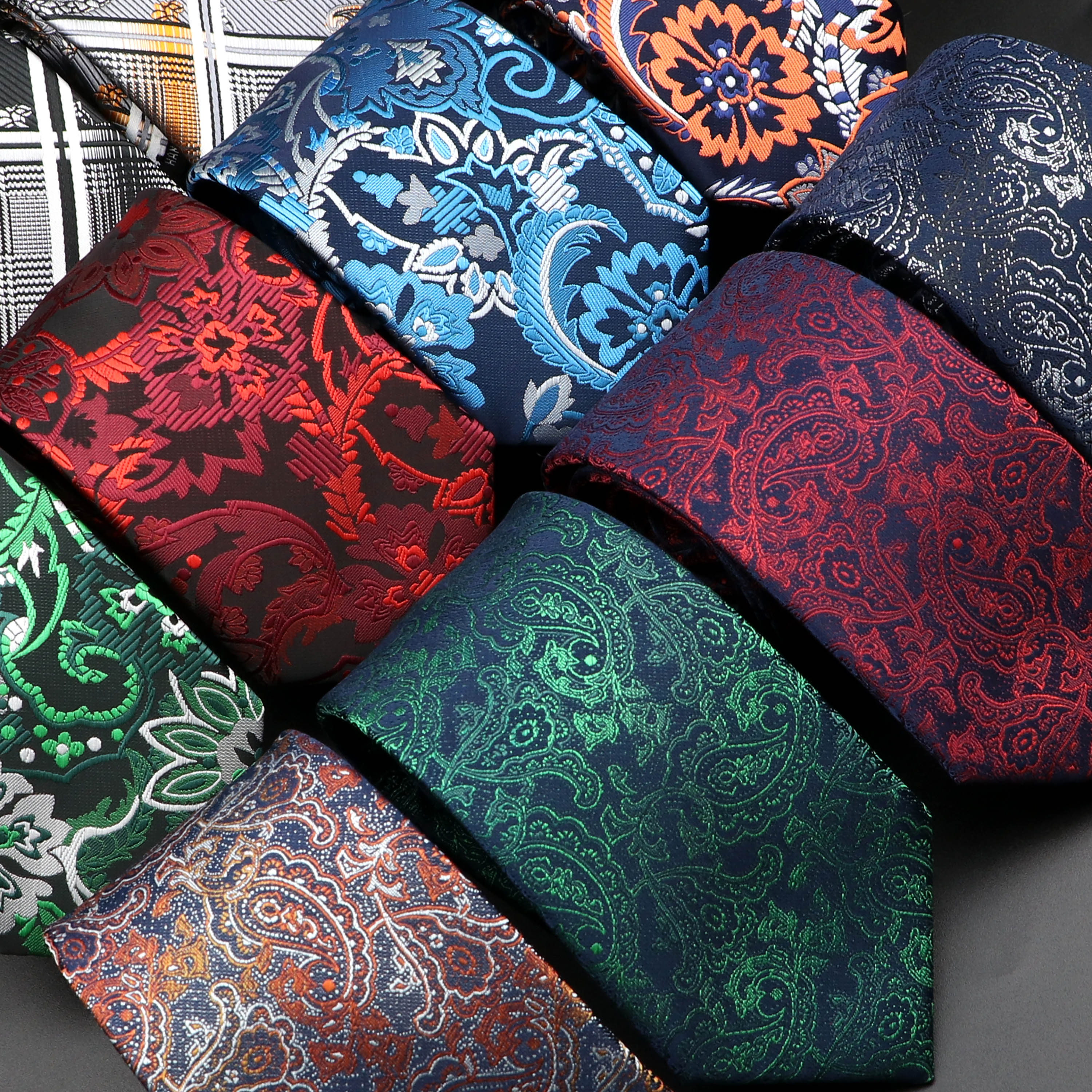 Novità Cravatta da uomo scozzese floreale Patten Rosso Blu Verde Cravatte Tempo libero Affari Abito da sposa Indossare quotidianamente Cravatta Regalo per la festa nuziale