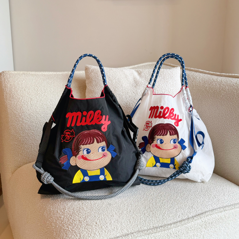 【Base New】Sac brodé mignon de style japonais pour femmes, sac à bandoulière de grande capacité, sac fourre-tout pliable, cadeau surprise