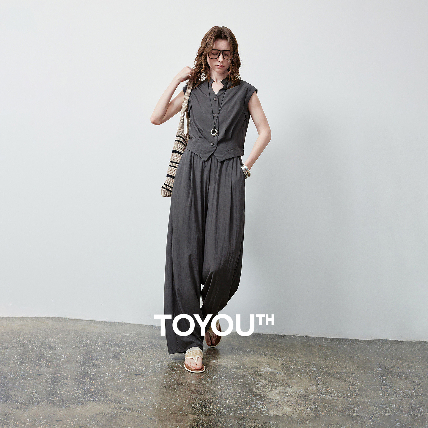 Conjunto de Dos Piezas TOYOUTH para Mujer, Top Corto y Pantalones Banana Casuales, Estilo Old Money, Tonos Fríos, Verano 2026